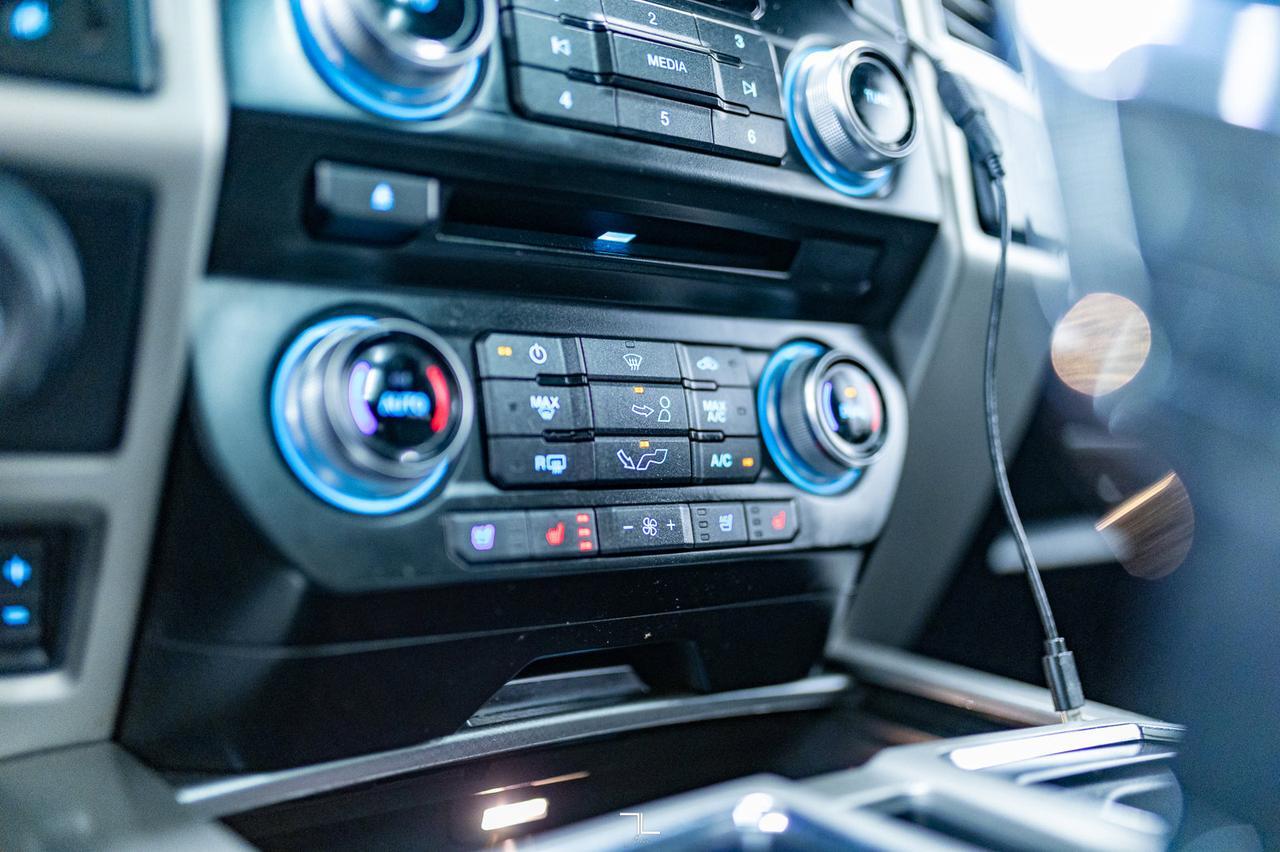 2016 Ford F-150 4x4 Super Crew Lariat Leather Roof Nav BCam Red Deer AB