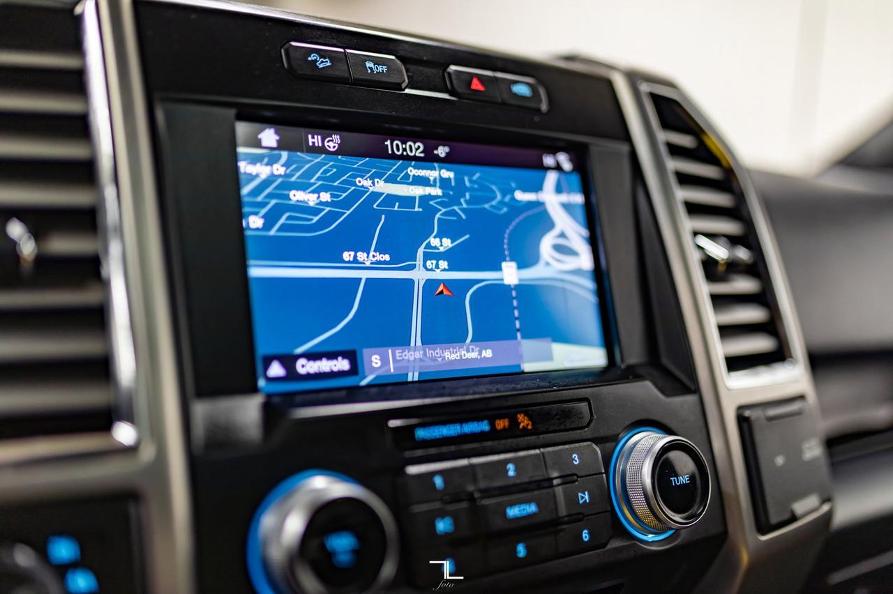 2016 Ford F-150 4x4 Super Crew Platinum Leather Roof Nav BCam Red Deer AB