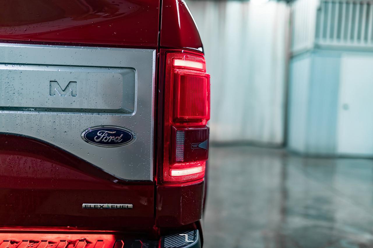 2016 Ford F-150 4x4 Super Crew Platinum Leather Roof Nav BCam Red Deer AB