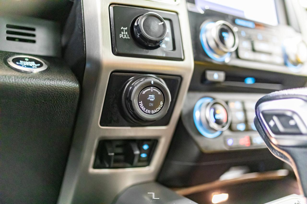 2016 Ford F-150 4x4 Super Crew Platinum Leather Roof Nav BCam Red Deer AB