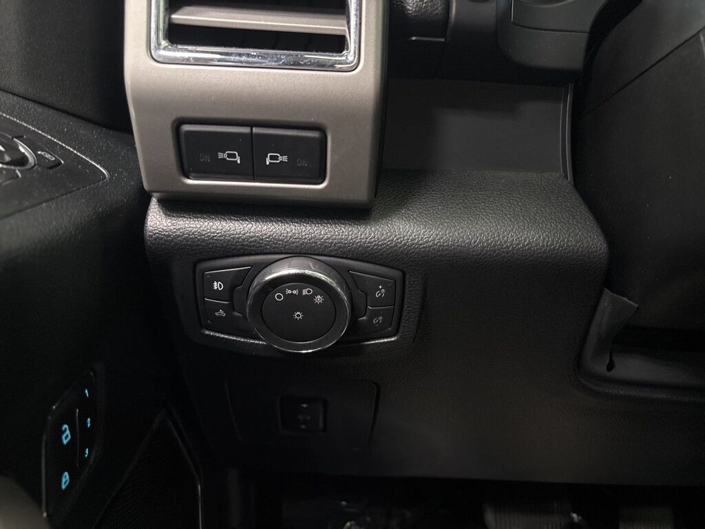 2016 Ford F-150 4x4 SuperCrew Lariat Fond du Lac WI