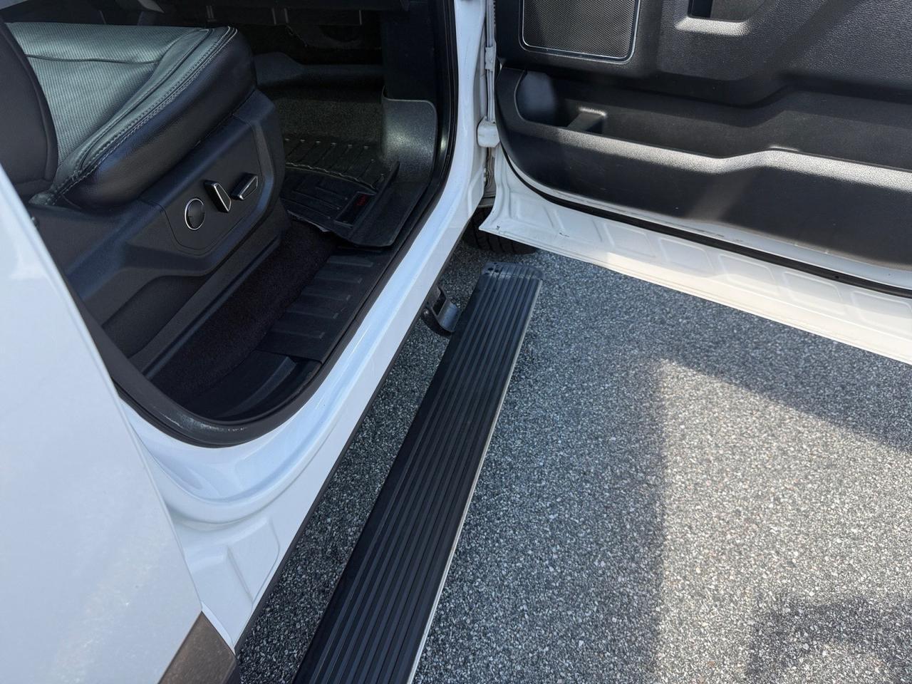 2016 Ford F-150 Lariat, HEATED/VENTILATED SEATS, MOONROOF, POWER RUNNING BOARDS, BED LINER, TOW PACKAGE, BACKUP CAMERA, POWER SLIDING REAR WINDOW, TOW HOOKS, POWER FOLDING MIRRORS, POWER MIRRORS, NAVIGATION, REMOTE START, LOW MILES! Norfolk VA