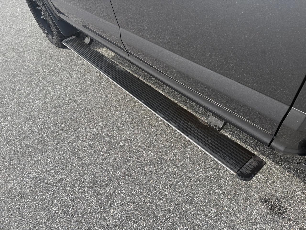 2016 Ford F-150 Lariat, POWER RUNNING BOARDS, TOW HOOKS, TOW PACKAGE, POWER SLIDING REAR WINDOW, MOONROOF, HEATED AND VENTILATED SEATS, HEATED REAR SEATS, BED RUG, POWER AND HEATED MIRRORS, BACKUP CAMERA, MOONROOF, LOW MILES! Norfolk VA