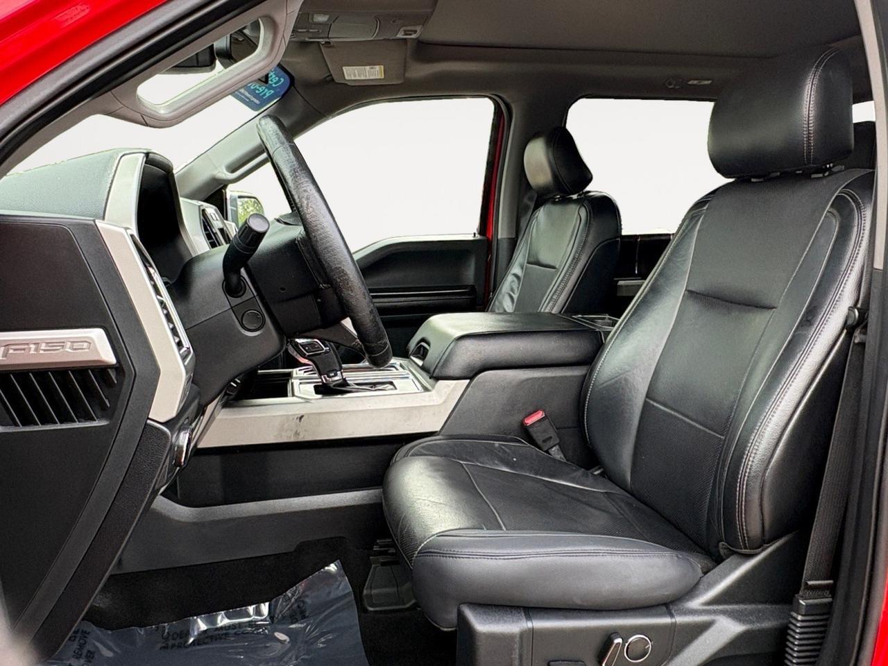 2016 Ford F-150 Lariat, RUNNING BOARDS, FOLDABLE BED EXTENDER, PRO TRAILER PACKAGE, BLIND SPOT ALERT, REMOTE START, TWIN PANEL MOONROOF, TAILGATE STEP, HEATED & COOLING SEATS, LOW MILES, CLEAN CARFAX, THIS TRUCK IS CLEAN AND READY TO RIDE!