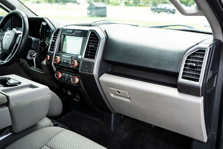 2016 Ford F-150 XLT  TX