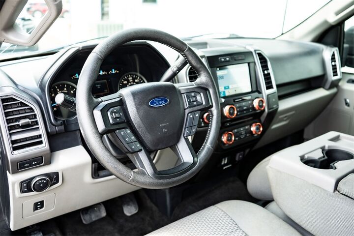 2016 Ford F-150 XLT  TX
