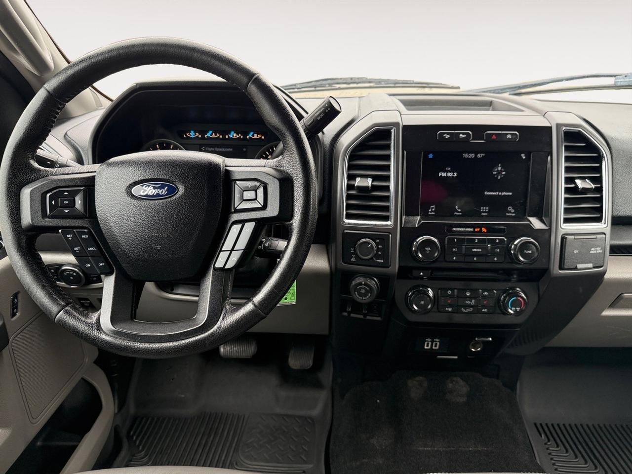 2016 Ford F-150 XLT, HEATED SEATS, BLUETOOTH, TOW HOOKS, PICKUP BOX TIE DOWN HOOKS, SIRUIS XM, POWER SLIDINIG REAR WINDOW, 4X4, BACKUP CAMERA, COME AND TEST DRIVE THIS F-150 TODAY! Norfolk VA