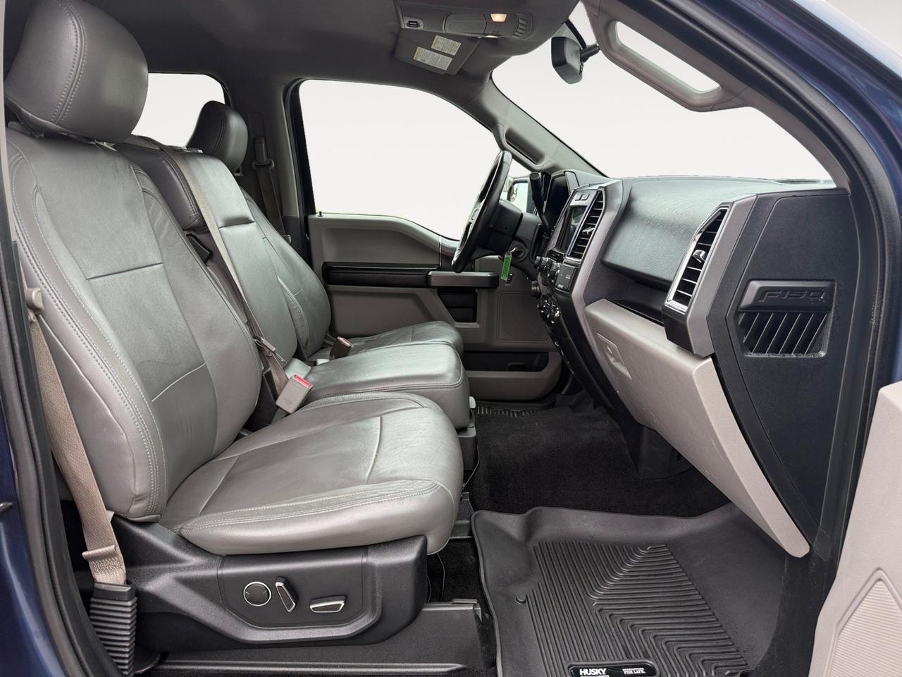 2016 Ford F-150 XLT, HEATED SEATS, BLUETOOTH, TOW HOOKS, PICKUP BOX TIE DOWN HOOKS, SIRUIS XM, POWER SLIDINIG REAR WINDOW, 4X4, BACKUP CAMERA, COME AND TEST DRIVE THIS F-150 TODAY! Norfolk VA