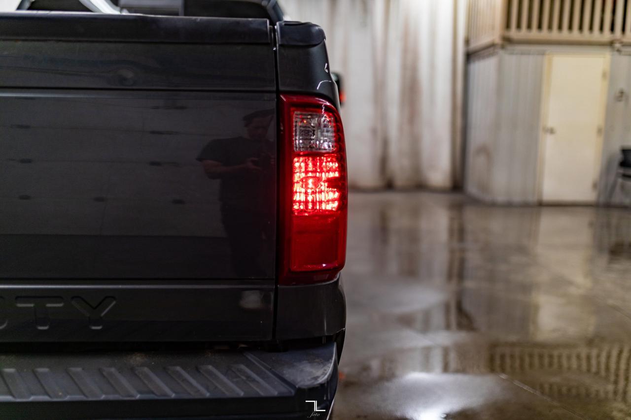 2016 Ford F-250 4x4 Crew Cab XL Longbox Diesel Red Deer AB