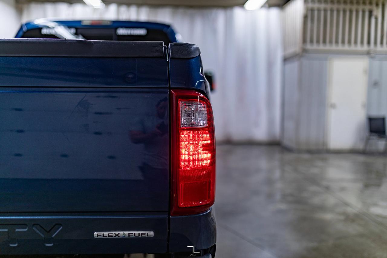 2016 Ford F-250 4x4 Crew Cab XL Longbox Red Deer AB