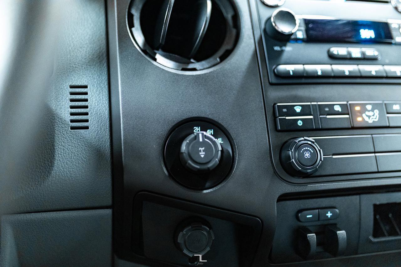 2016 Ford F-250 4x4 Crew Cab XL Longbox Red Deer AB