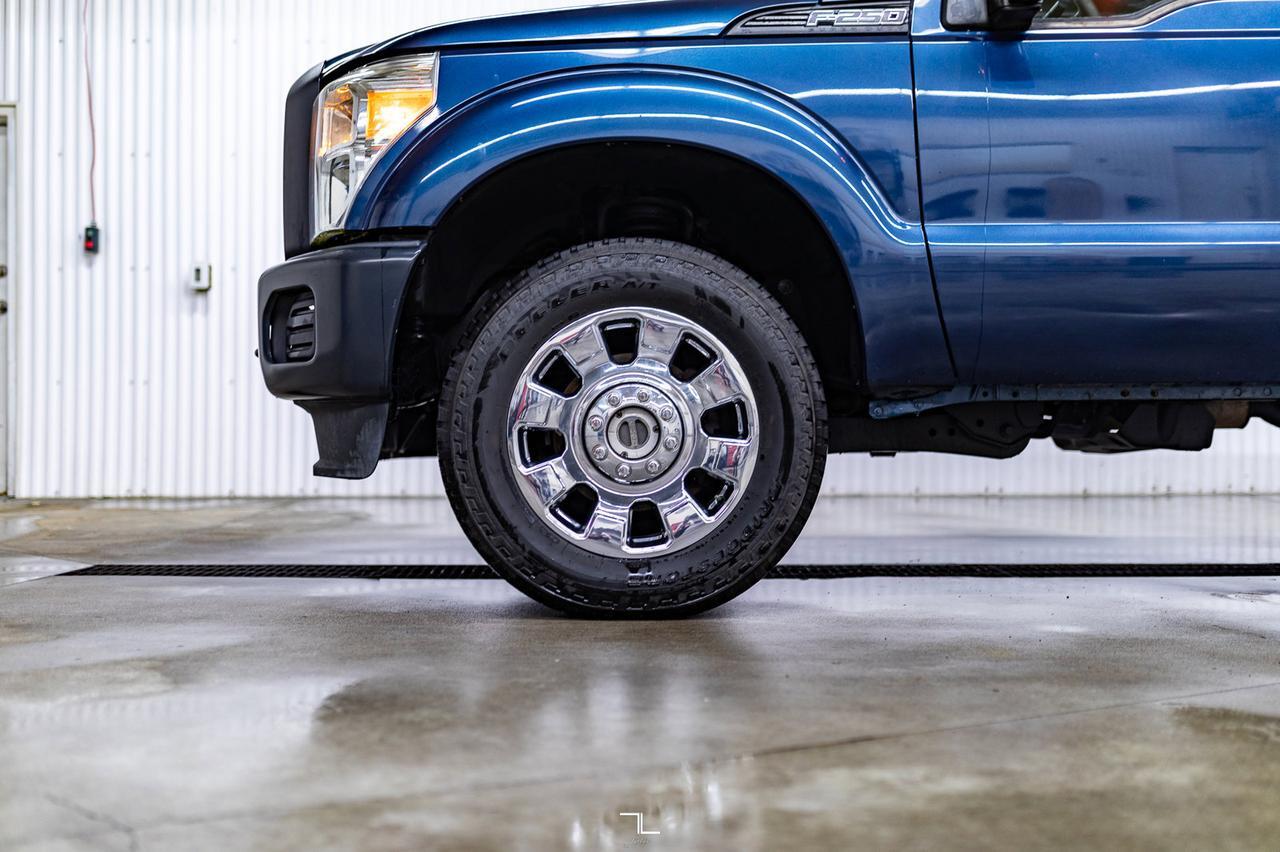 2016 Ford F-250 4x4 Crew Cab XL Longbox Red Deer AB