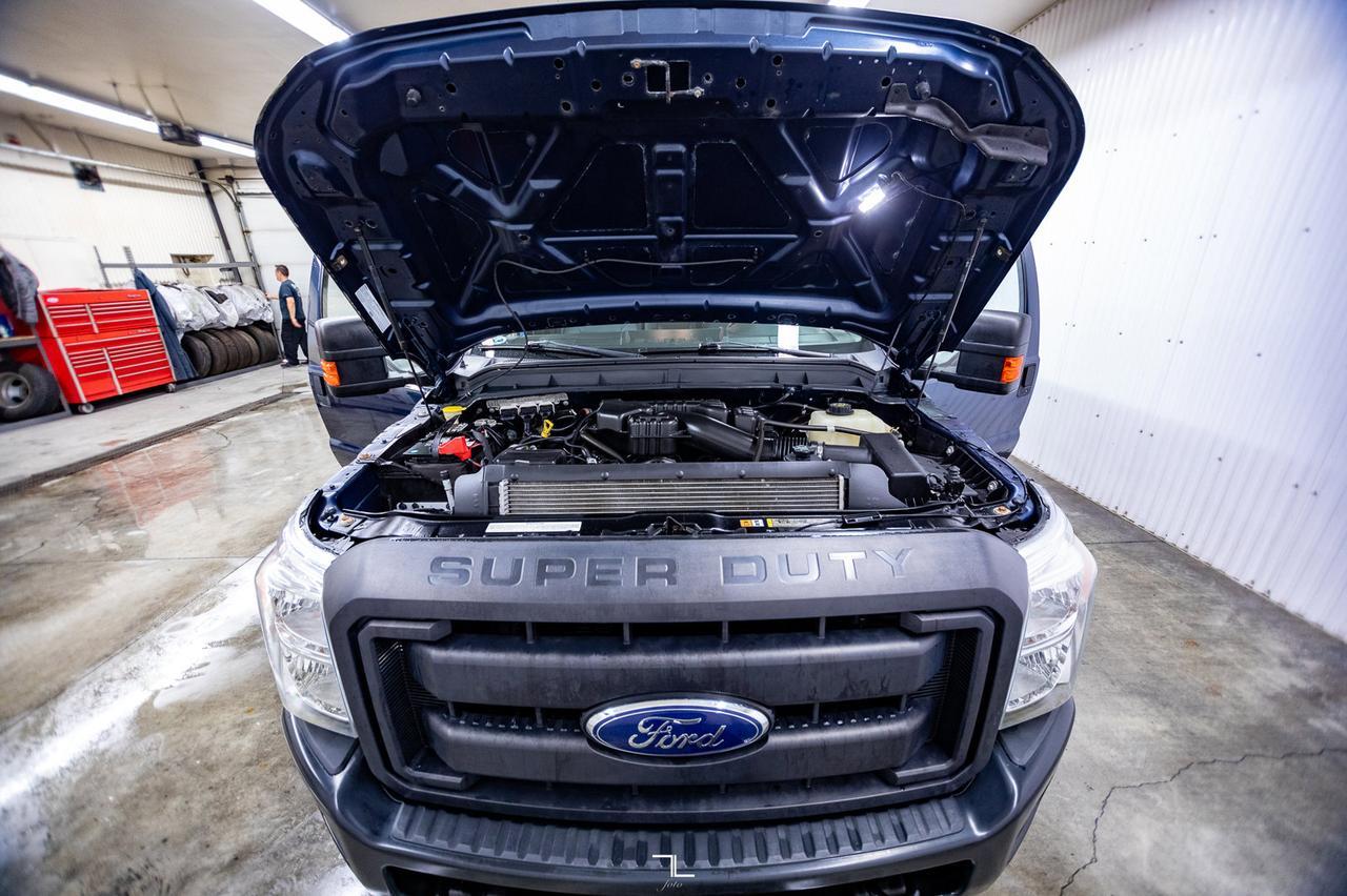 2016 Ford F-250 4x4 Crew Cab XL Longbox Red Deer AB