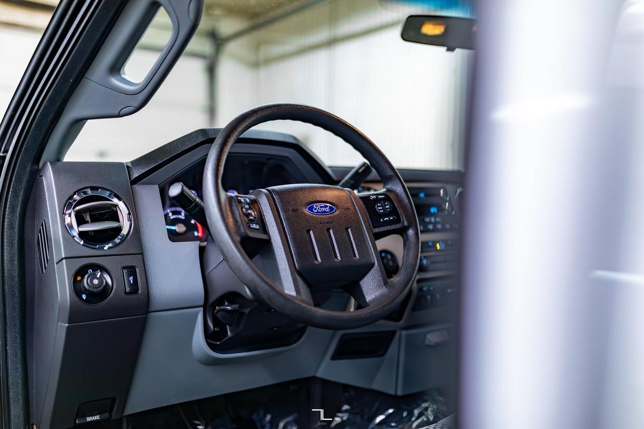 2016 Ford F-250 4x4 Crew Cab XLT Diesel Red Deer AB