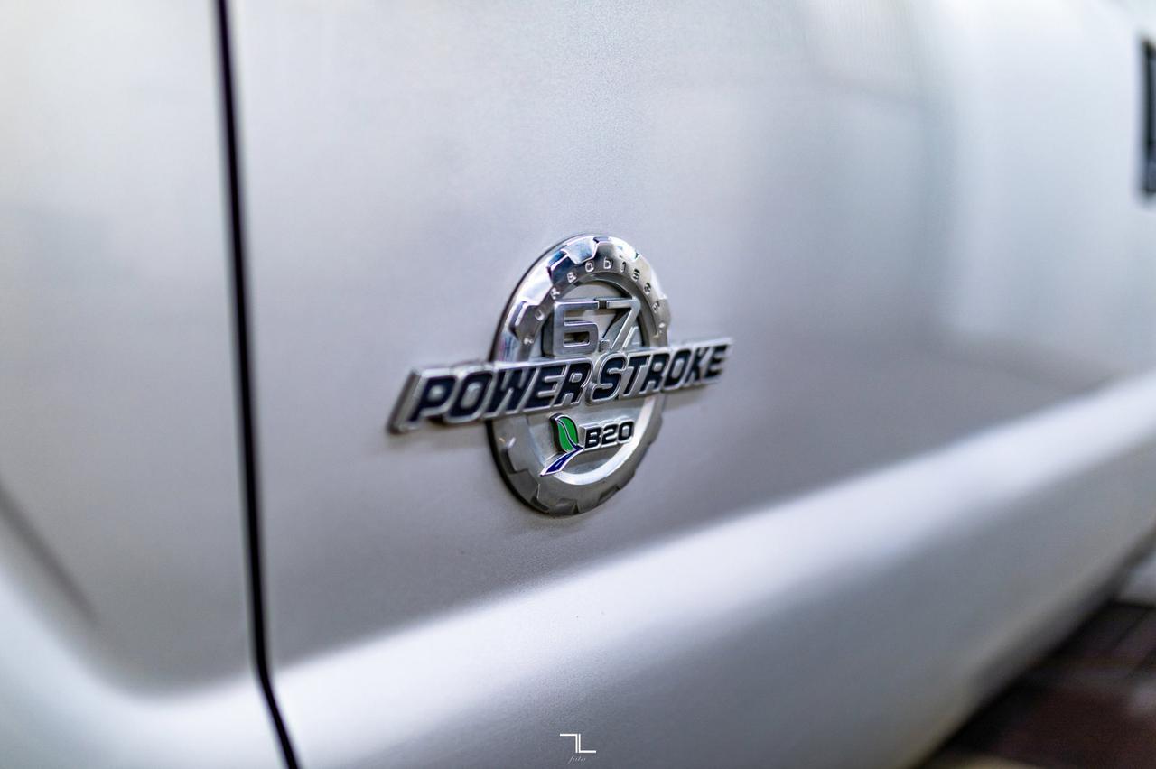 2016 Ford F-250 4x4 Crew Cab XLT Longbox Diesel Red Deer AB