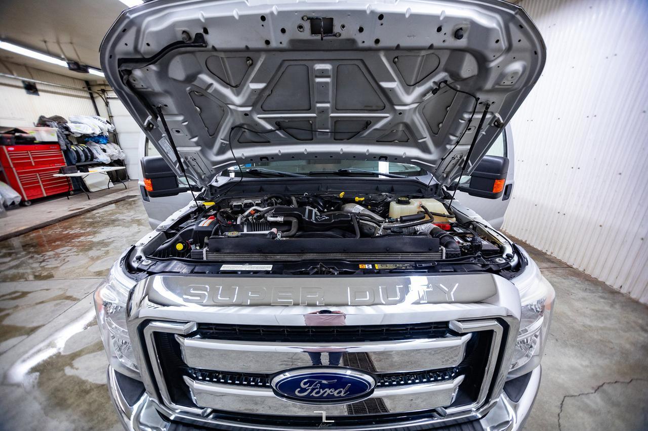 2016 Ford F-250 4x4 Crew Cab XLT Longbox Diesel Red Deer AB