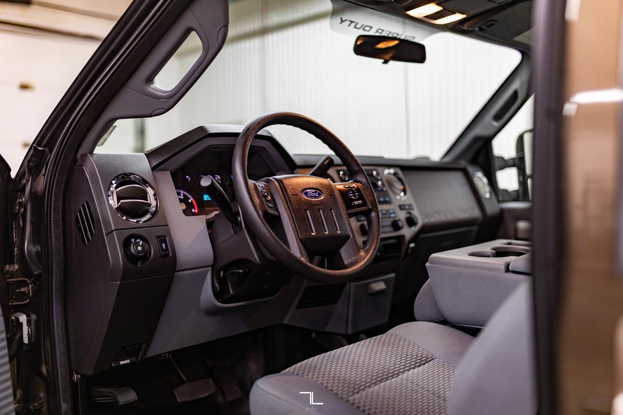 2016 Ford F-250 4x4 Crew Cab XLT Longbox Diesel Red Deer AB