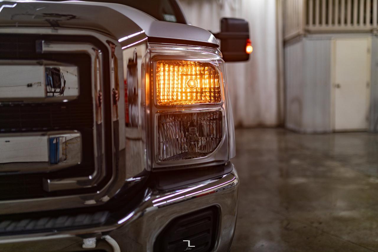 2016 Ford F-250 4x4 Crew Cab XLT Longbox Diesel Red Deer AB