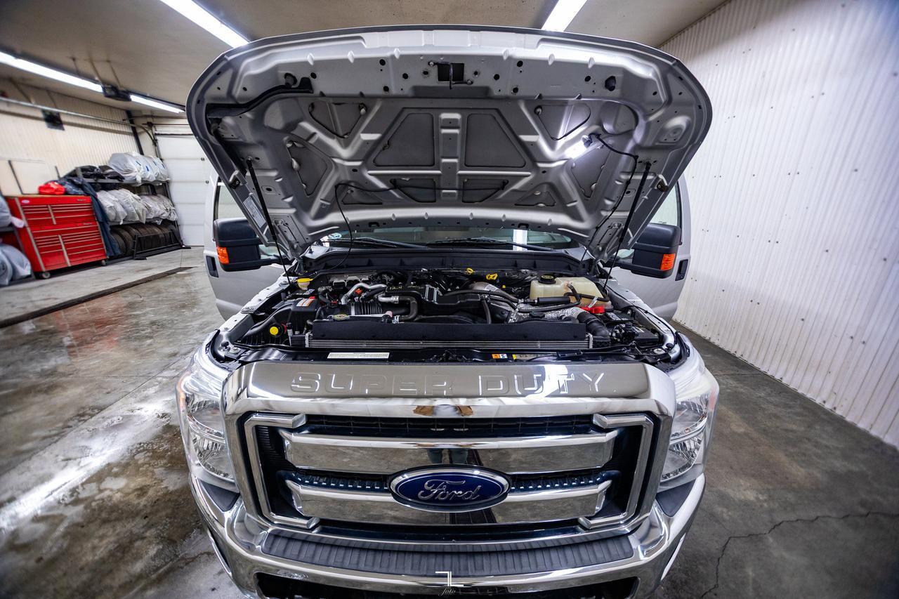 2016 Ford F-250 4x4 Crew Cab XLT Longbox Diesel Red Deer AB