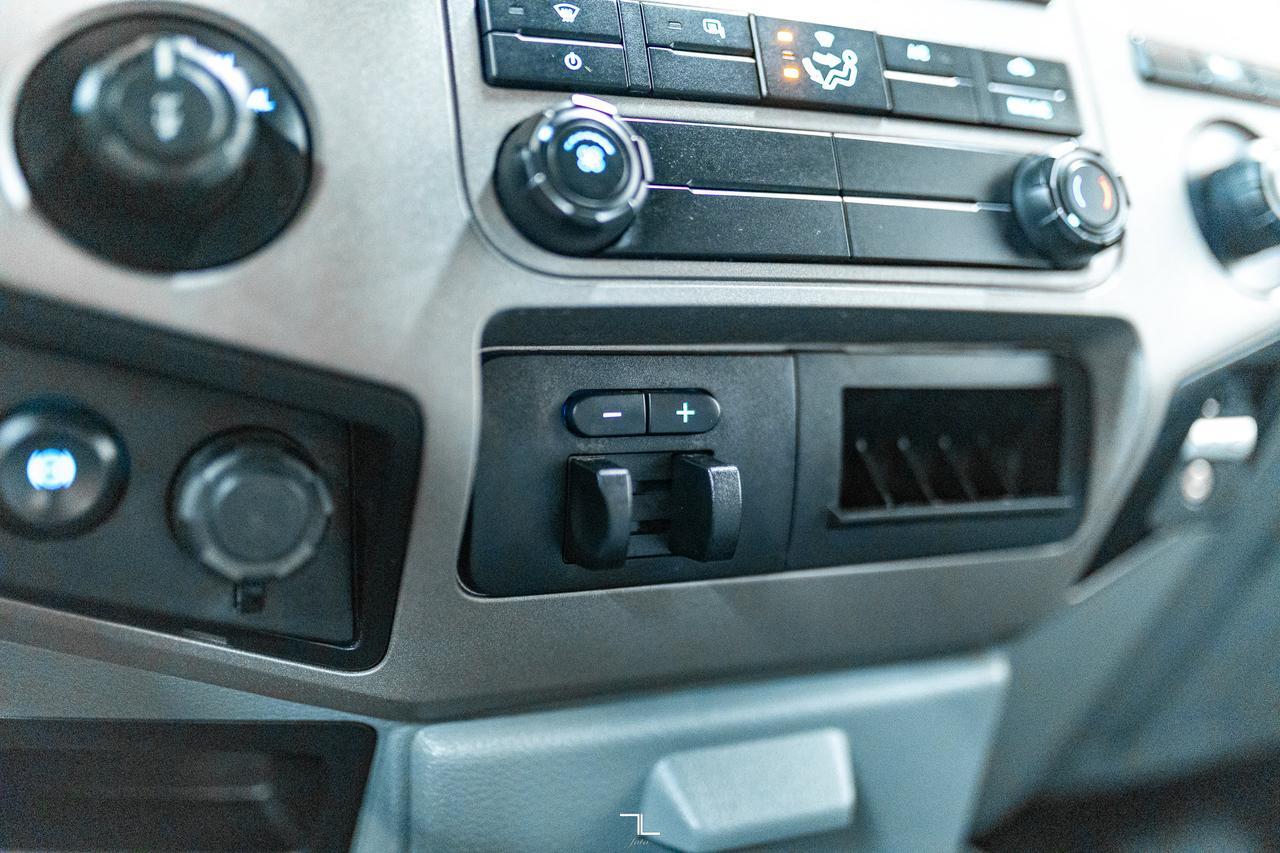 2016 Ford F-250 4x4 Crew Cab XLT Longbox Diesel Red Deer AB