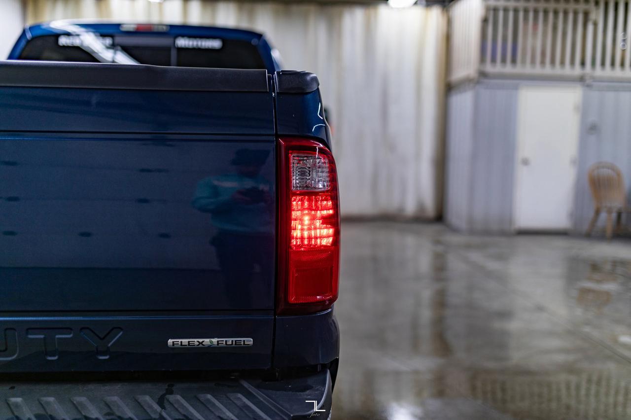 2016 Ford F-250 4x4 Crew Cab XLT Longbox Red Deer AB