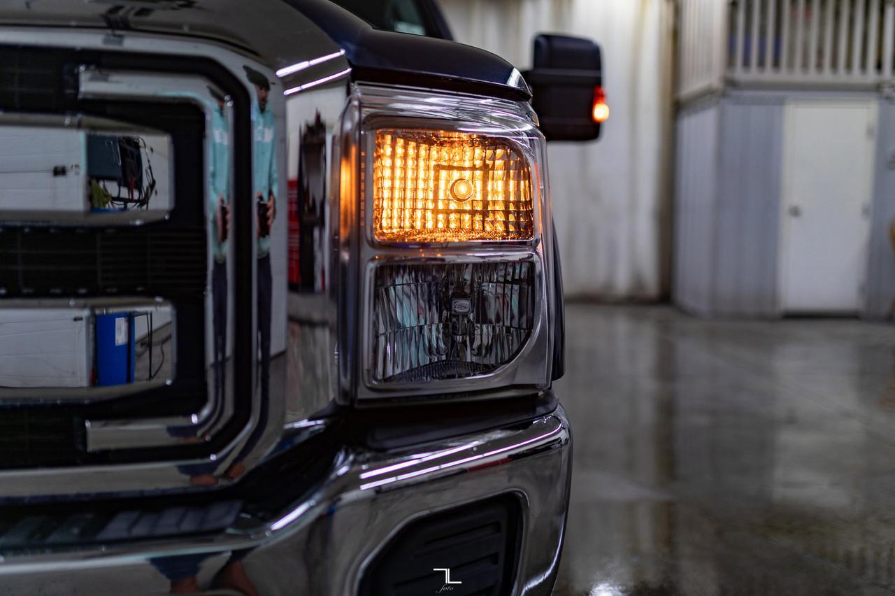 2016 Ford F-250 4x4 Crew Cab XLT Longbox Red Deer AB