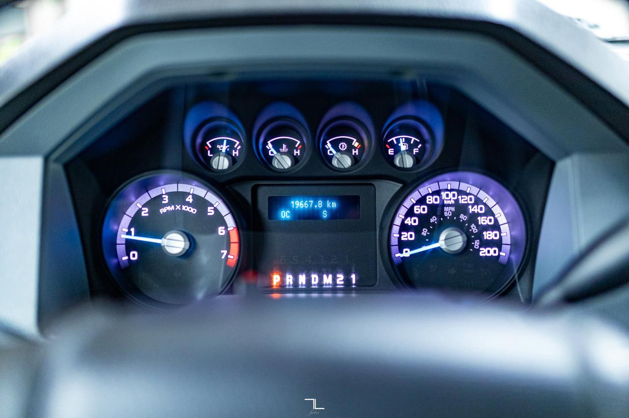 2016 Ford F-250 4x4 Crew Cab XLT Longbox Red Deer AB