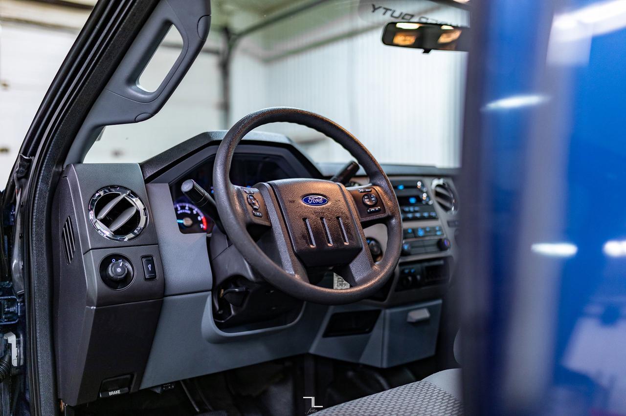 2016 Ford F-250 4x4 Crew Cab XLT Longbox Red Deer AB