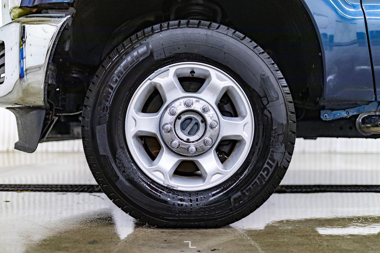 2016 Ford F-250 4x4 Crew Cab XLT Longbox Red Deer AB