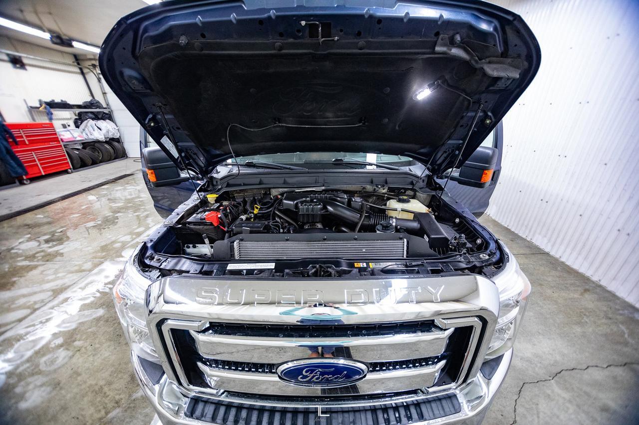 2016 Ford F-250 4x4 Crew Cab XLT Longbox Red Deer AB