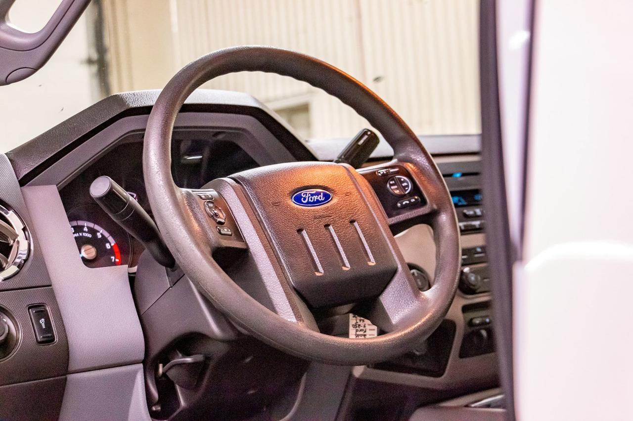 2016 Ford F-250 4x4 Crew Cab XLT Red Deer AB