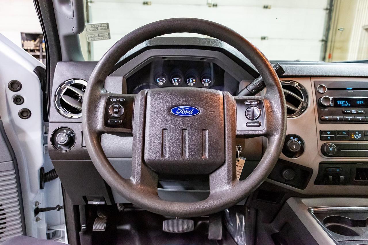 2016 Ford F-250 4x4 Crew Cab XLT Red Deer AB