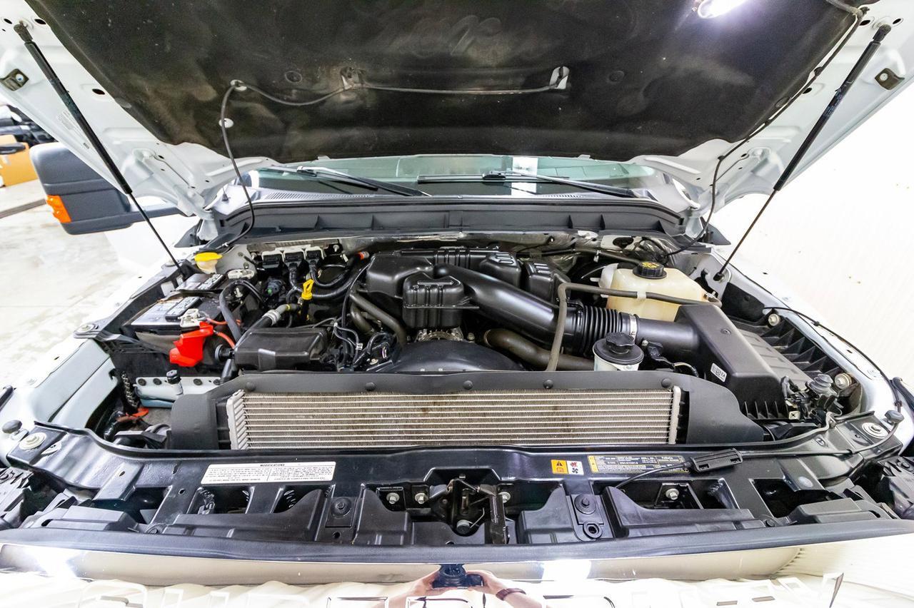 2016 Ford F-250 4x4 Crew Cab XLT Red Deer AB