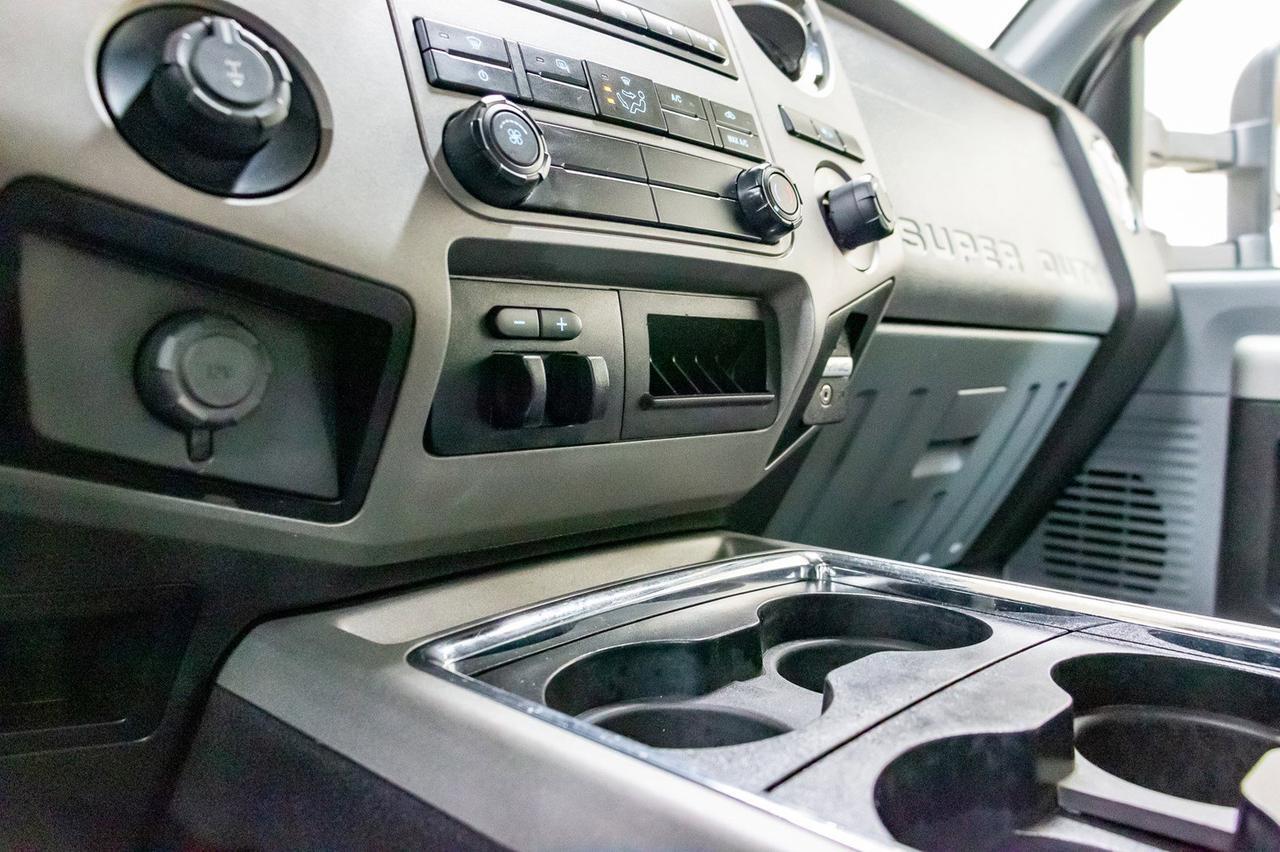 2016 Ford F-250 4x4 Crew Cab XLT Red Deer AB