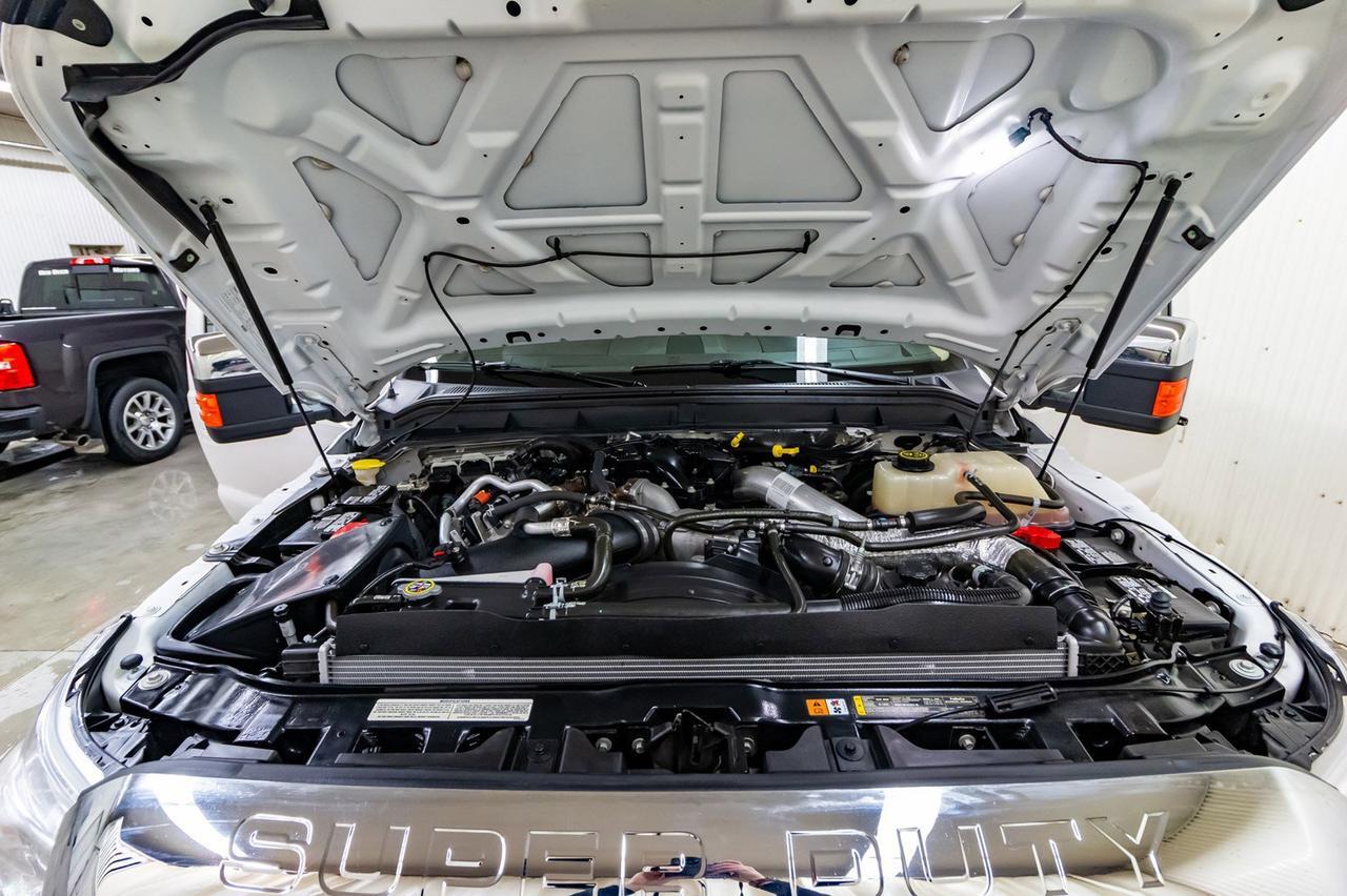 2016 Ford F-250 4x4 Super Cab Lariat Diesel Leather Nav BCam Red Deer AB