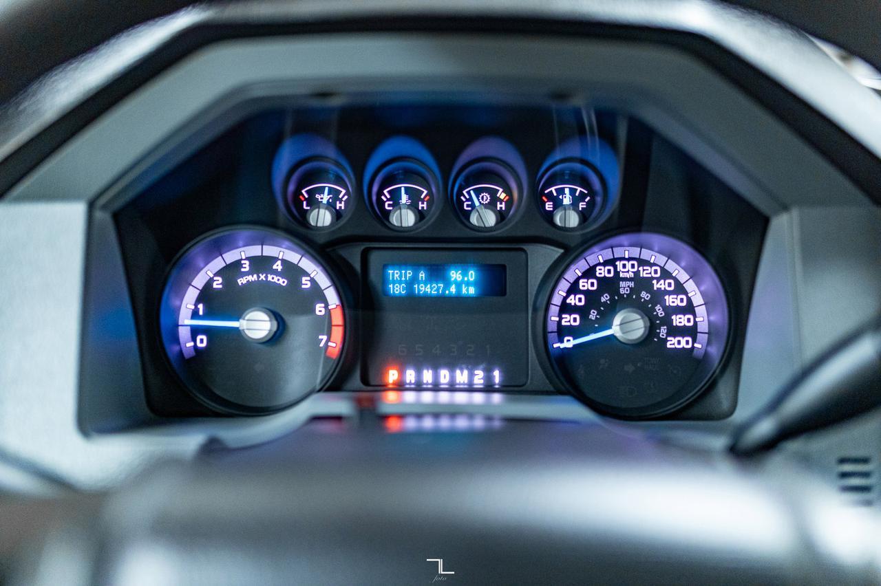 2016 Ford F-250 4x4 Super Cab XL Longbox Red Deer AB