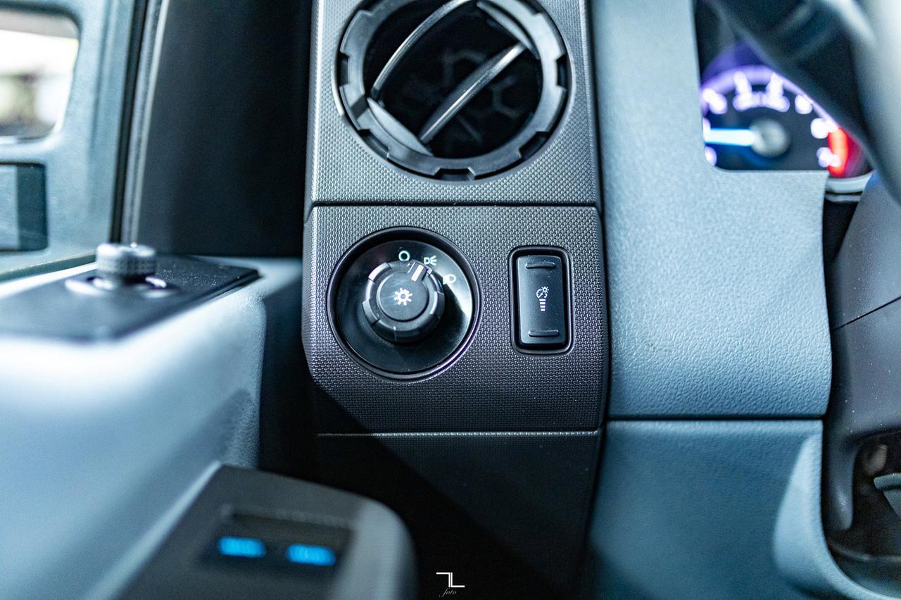 2016 Ford F-250 4x4 Super Cab XL Longbox Red Deer AB