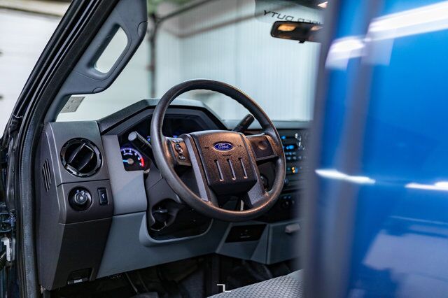 2016 Ford F-250 4x4 Super Cab XL Longbox Red Deer AB