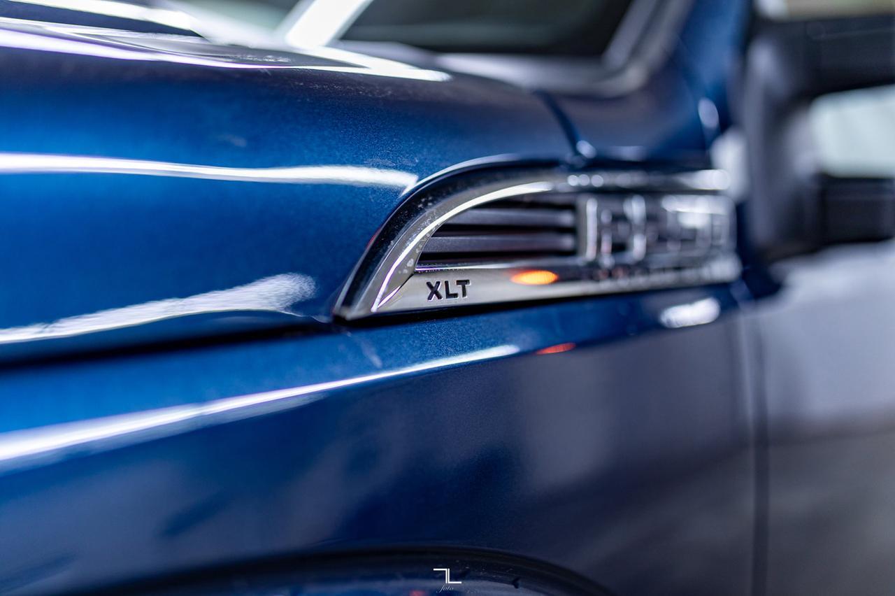 2016 Ford F-250 4x4 Super Cab XLT Longbox Red Deer AB