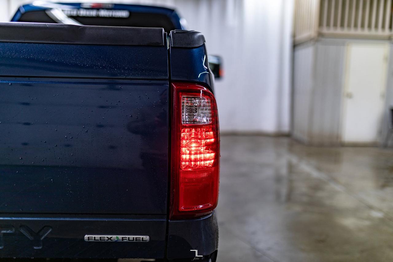 2016 Ford F-250 4x4 Super Cab XLT Longbox Red Deer AB