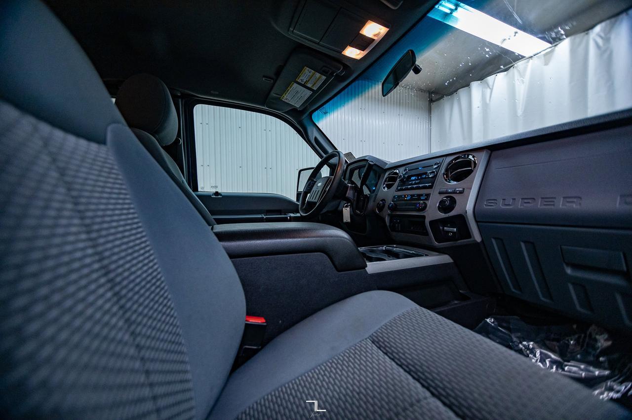 2016 Ford F-250 4x4 Super Cab XLT Longbox Red Deer AB