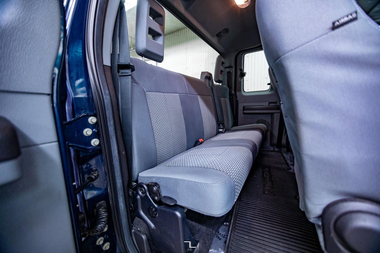 2016 Ford F-250 4x4 Super Cab XLT Longbox Red Deer AB