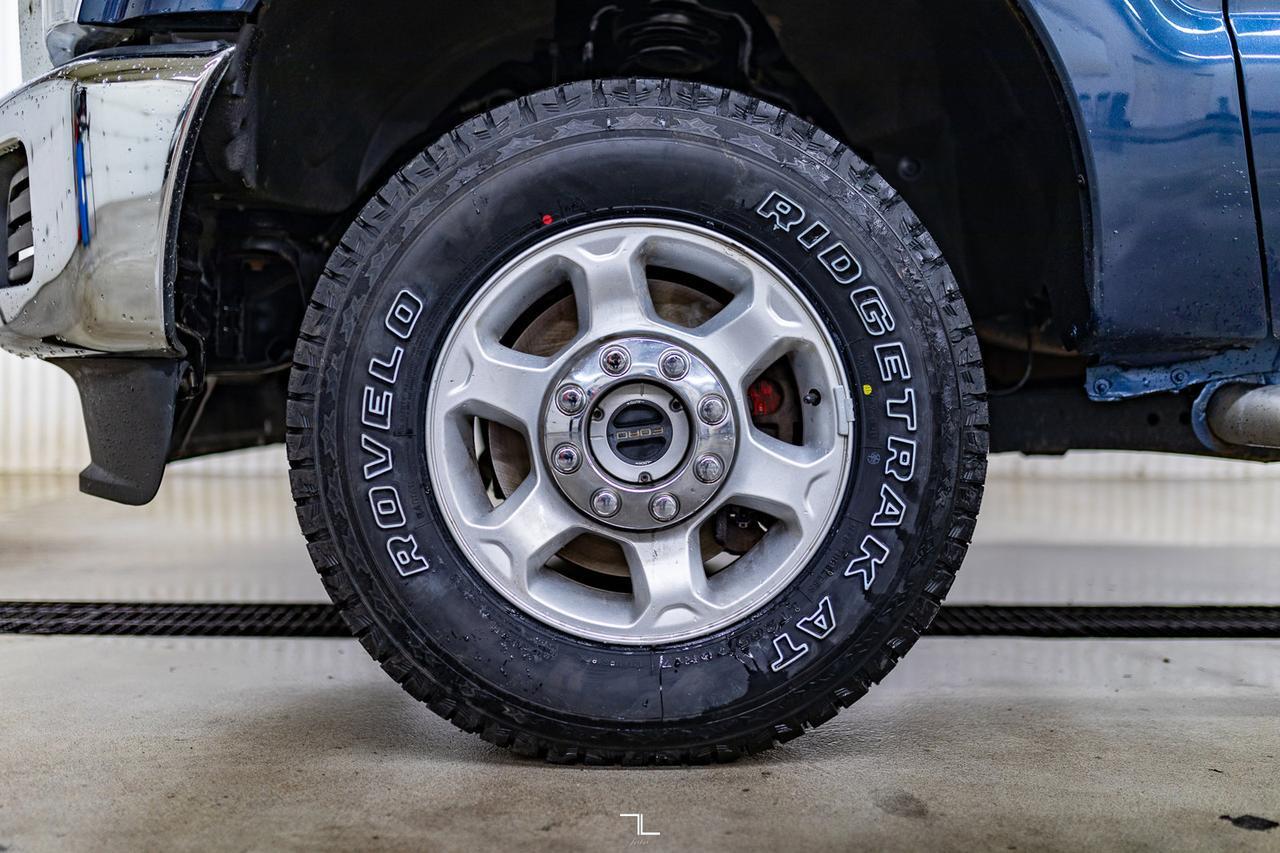 2016 Ford F-250 4x4 Super Cab XLT Longbox Red Deer AB
