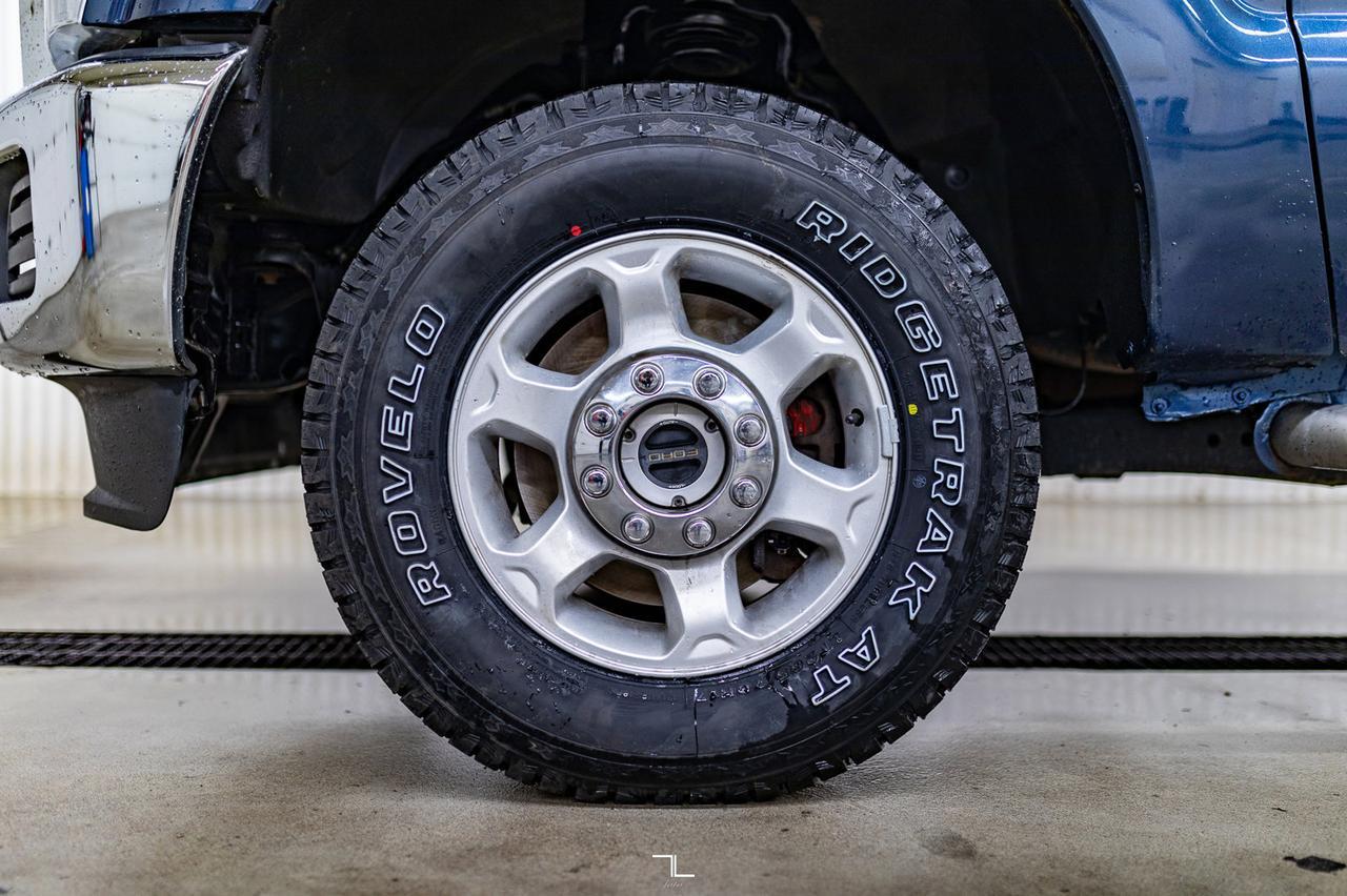 2016 Ford F-250 4x4 Super Cab XLT Longbox Red Deer AB