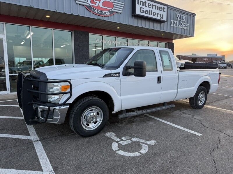 2016 Ford F-250 w/ Tommy Gate