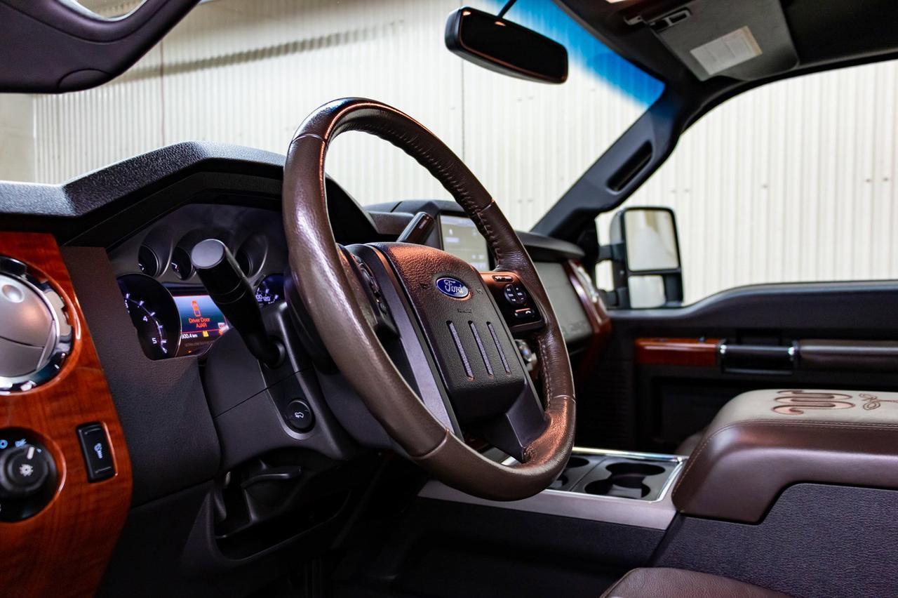 2016 Ford F-350 4x4 Crew Cab King Ranch Diesel Leather Nav BCam Red Deer AB