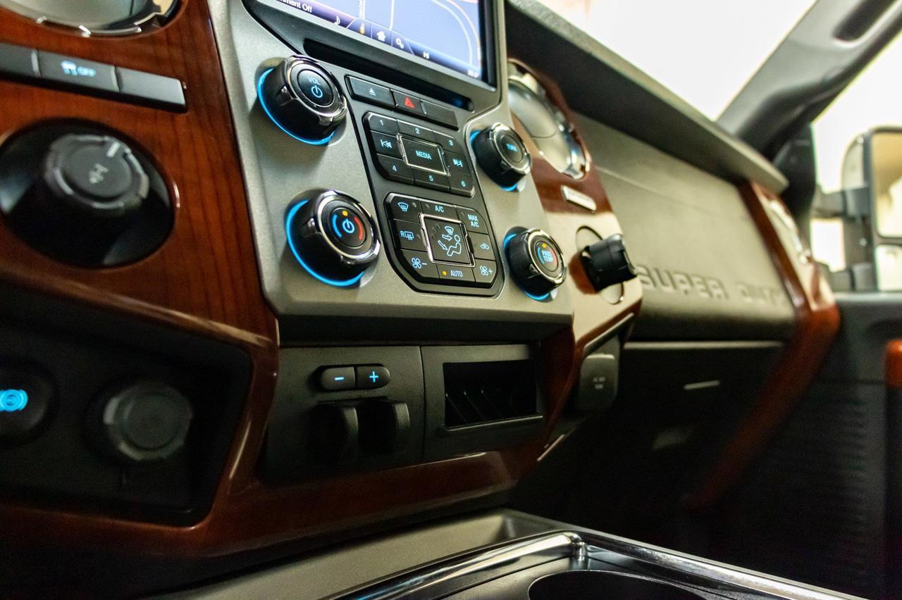 2016 Ford F-350 4x4 Crew Cab King Ranch Diesel Leather Nav BCam Red Deer AB