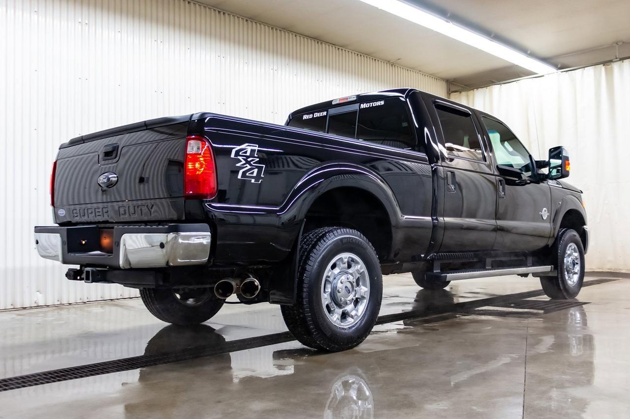 2016 Ford F-350 4x4 Crew Cab Lariat Diesel Leather Roof Nav Red Deer AB