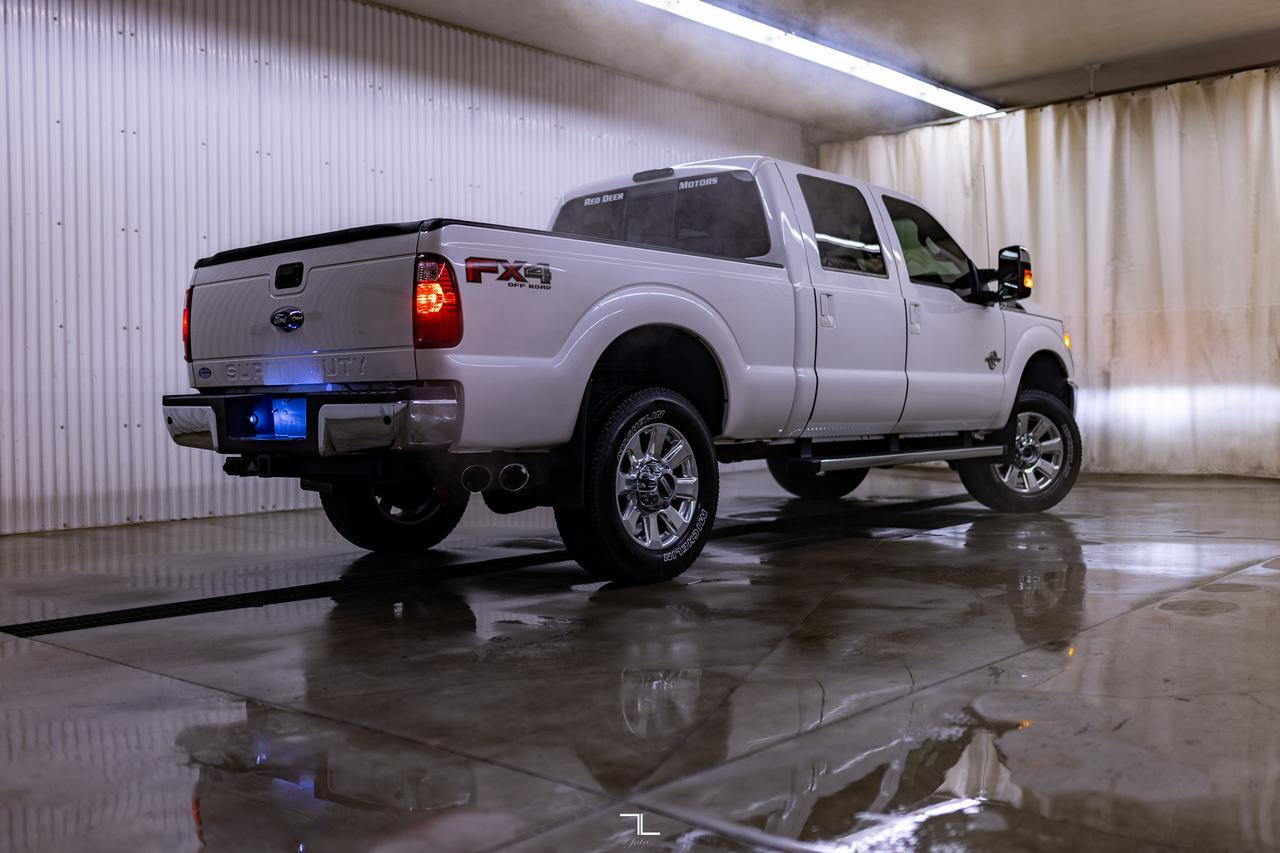 2016 Ford F-350 4x4 Crew Cab Lariat Diesel Leather Roof Nav Red Deer AB