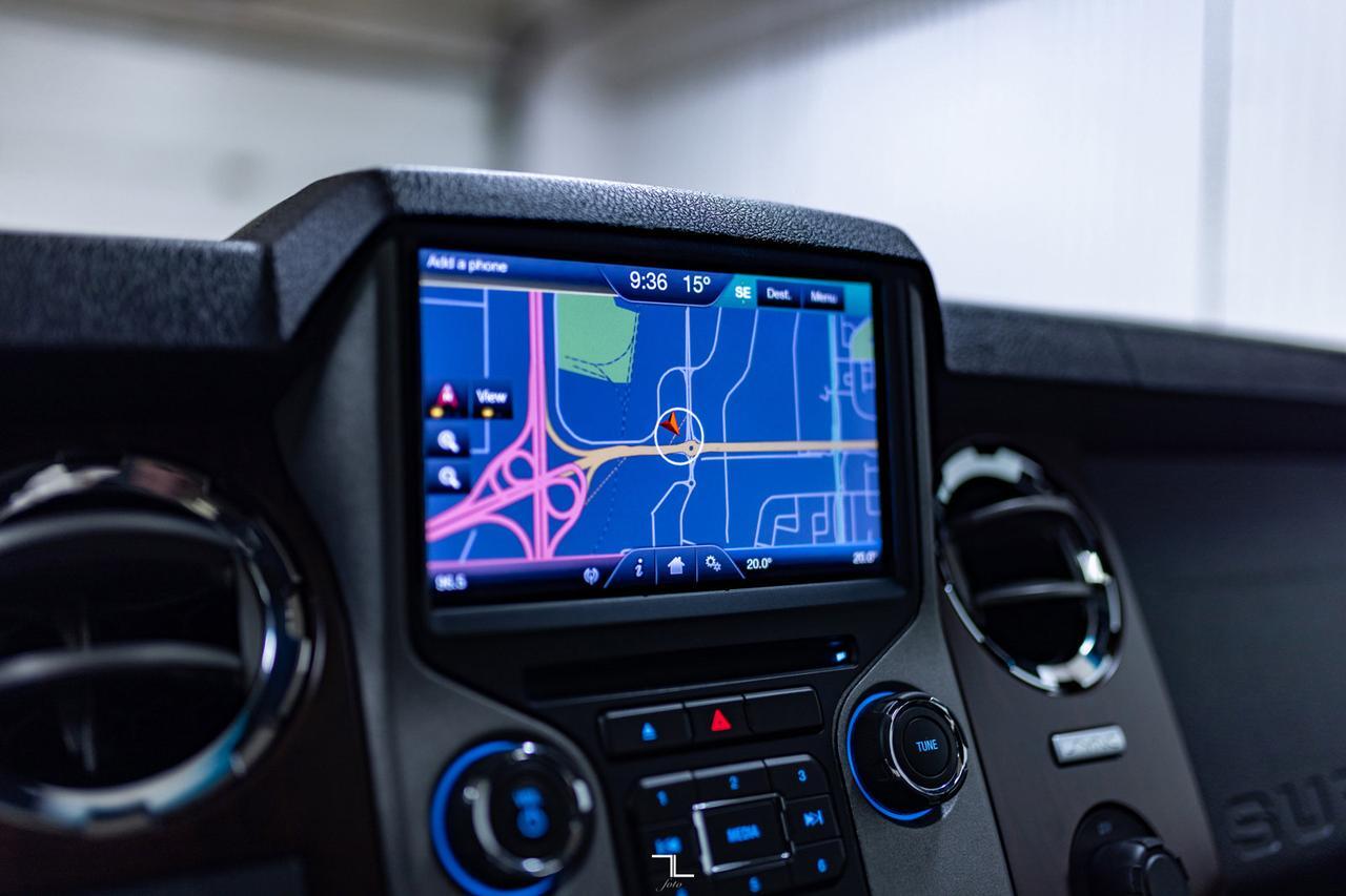 2016 Ford F-350 4x4 Crew Cab Lariat Diesel Leather Roof Nav Red Deer AB